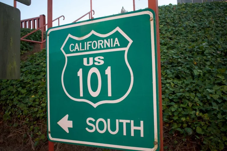 Highway 101 south sing in California
