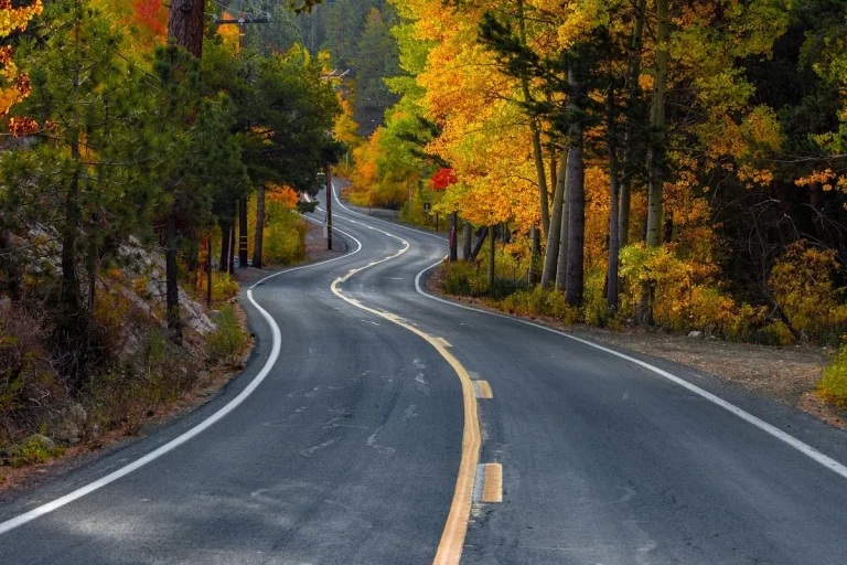 Winding road of the June Lake loop